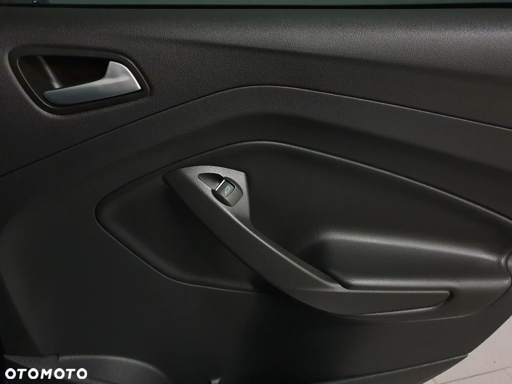 Ford Kuga 1.5 EcoBoost 2x4 Titanium - 27