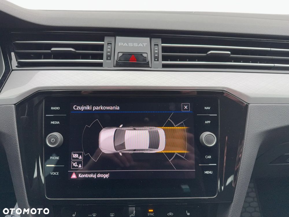 Volkswagen Passat 2.0 TSI Business DSG - 19