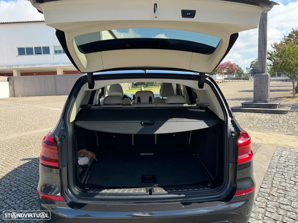BMW X3 20 d xDrive Line Luxury - 16