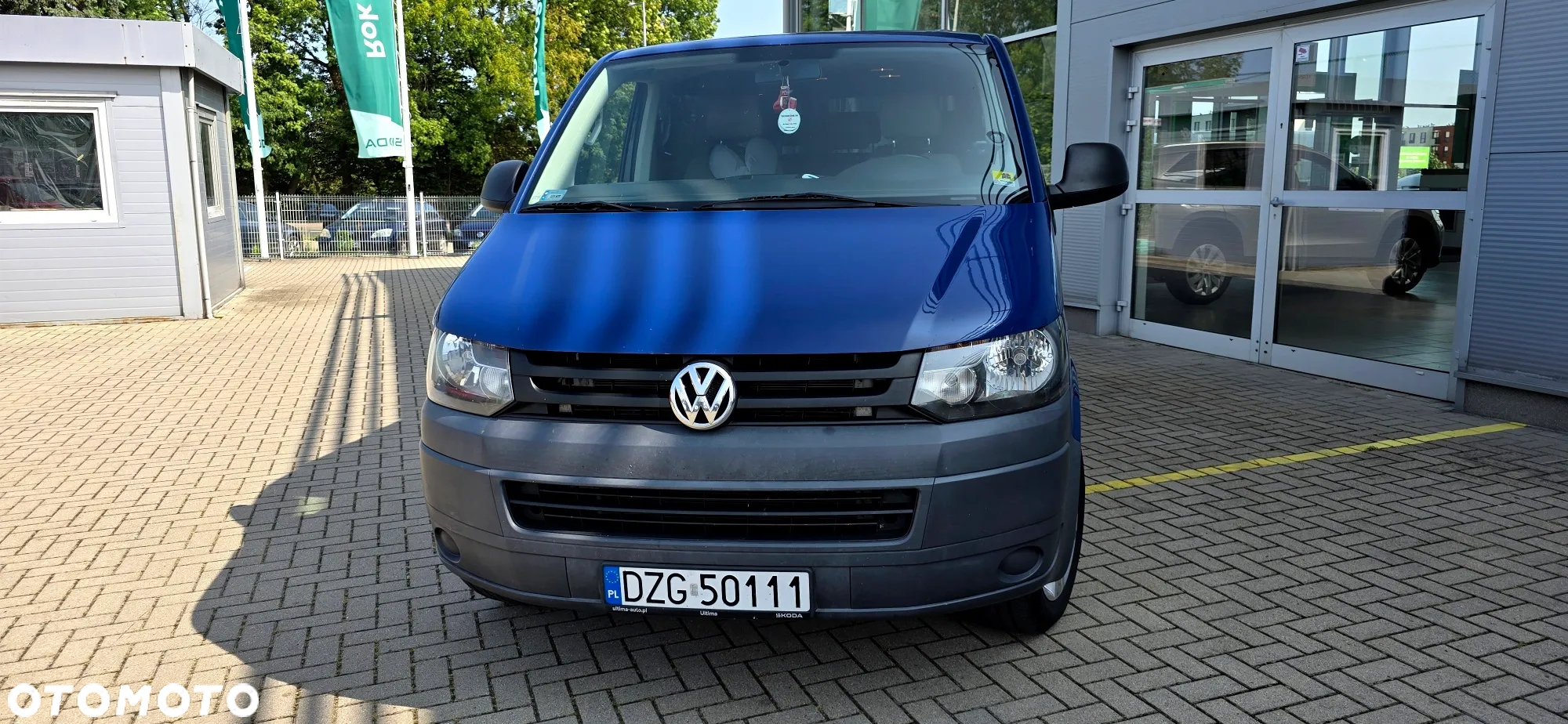 Volkswagen Caravelle - 2