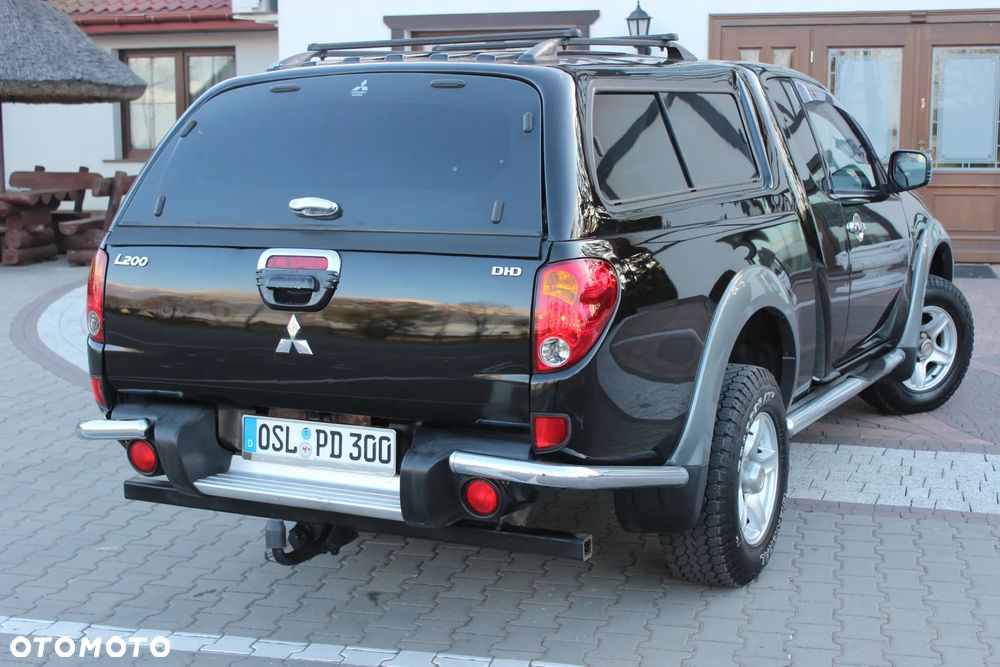 Mitsubishi L200 Pick Up 4x4 Intense Club Cab - 30