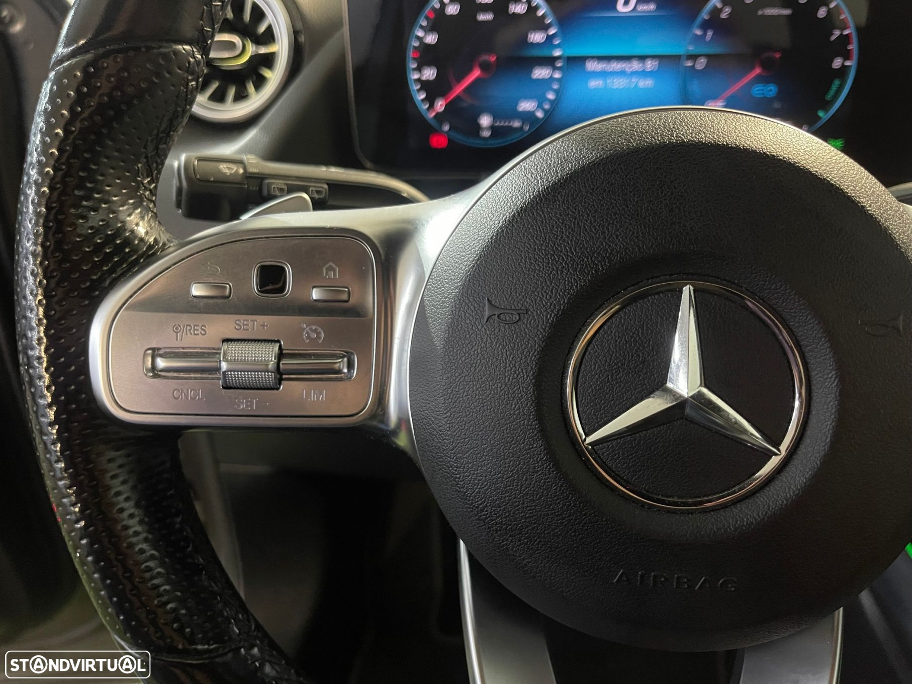 Mercedes-Benz GLA 250 e AMG Line - 18