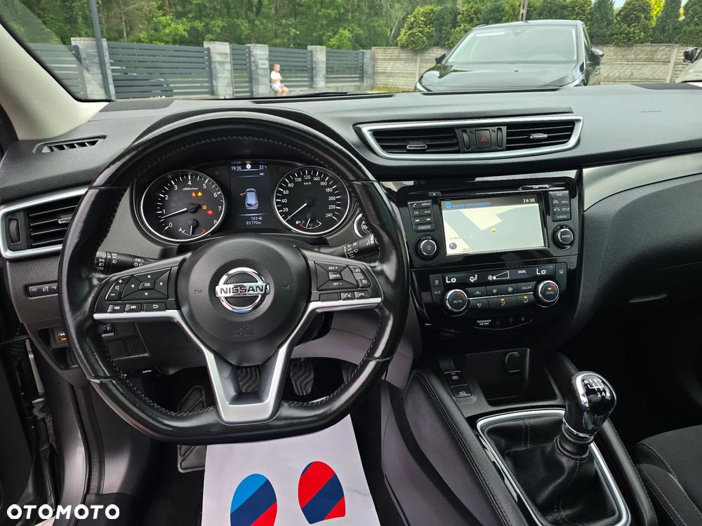 Nissan Qashqai 1.6 DIG-T N-Connecta - 27