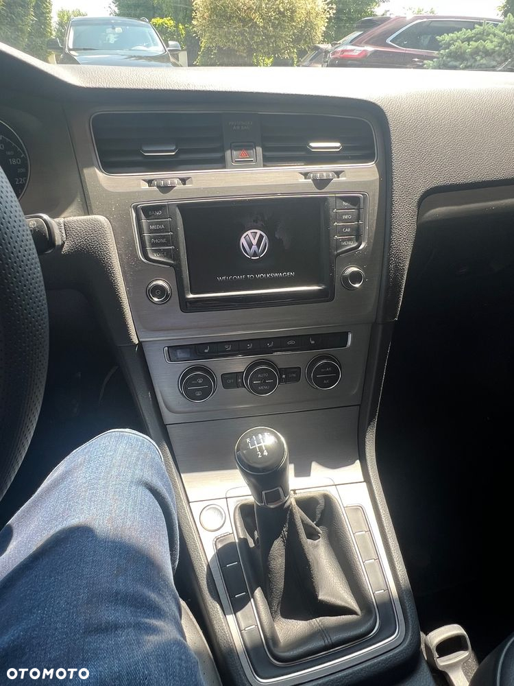 Volkswagen Golf - 14