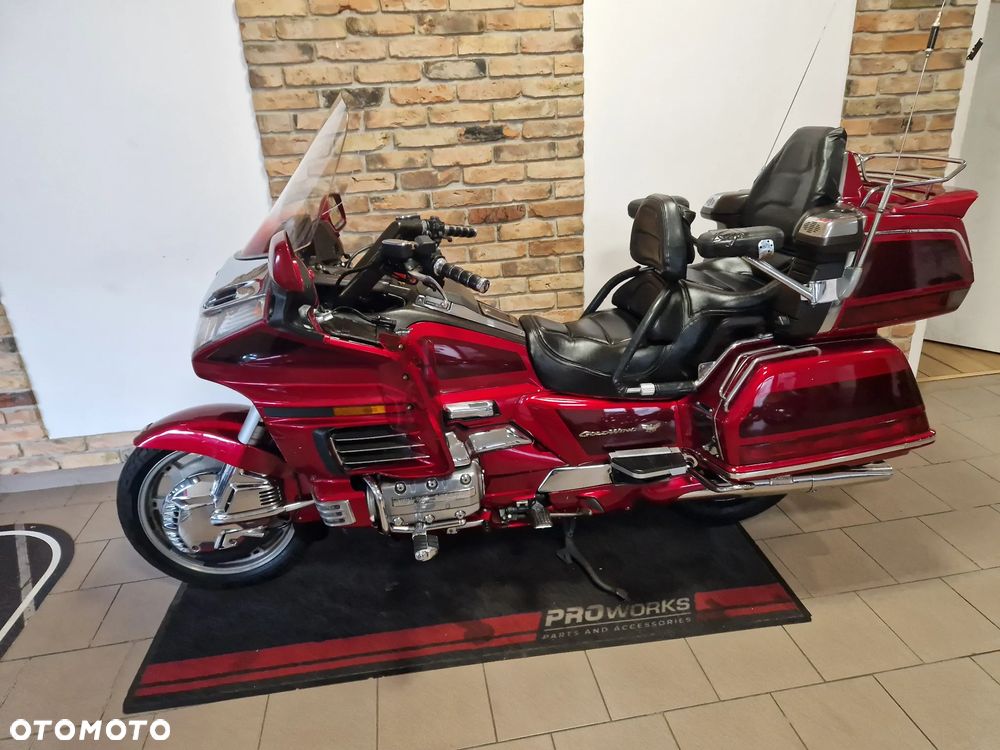 Honda GL - 9