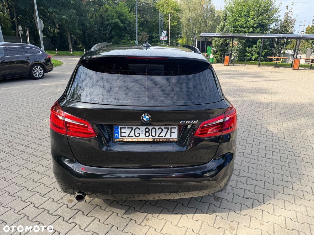 BMW Seria 2 218d - 6