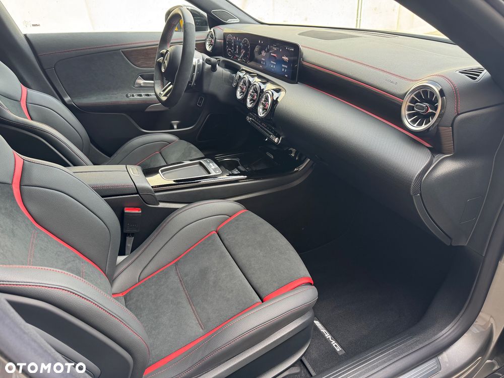 Mercedes-Benz CLA AMG 45 S 4-Matic+ 8G-DCT - 18