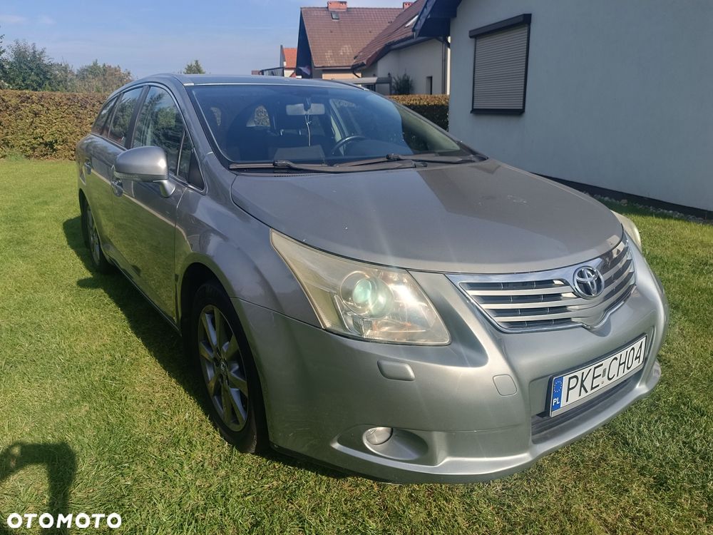 Toyota Avensis 2009 photo 2