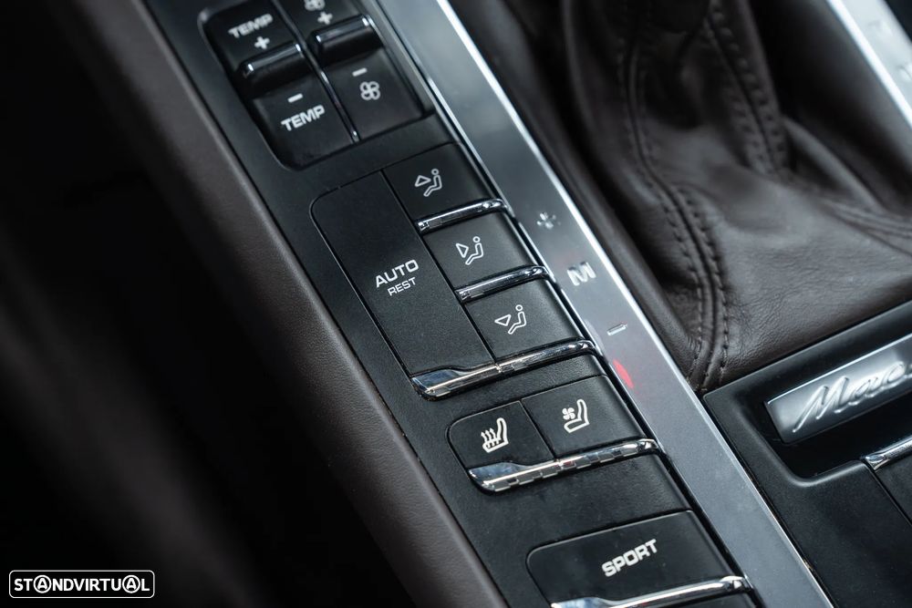 Porsche Macan Turbo PDK - 48