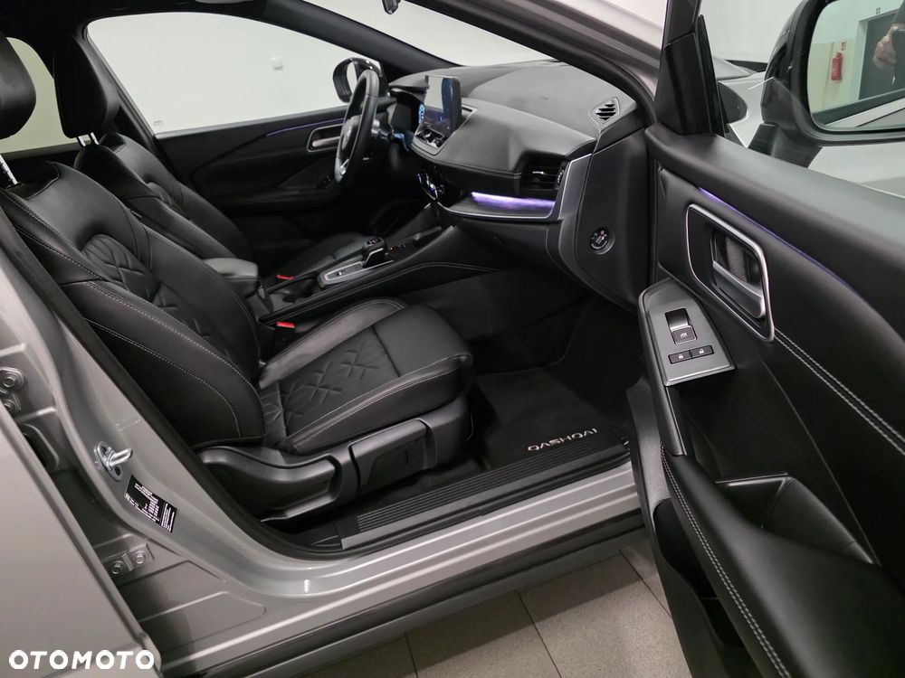 Nissan Qashqai 1.3 DIG-T MHEV Xtronic Tekna - 32