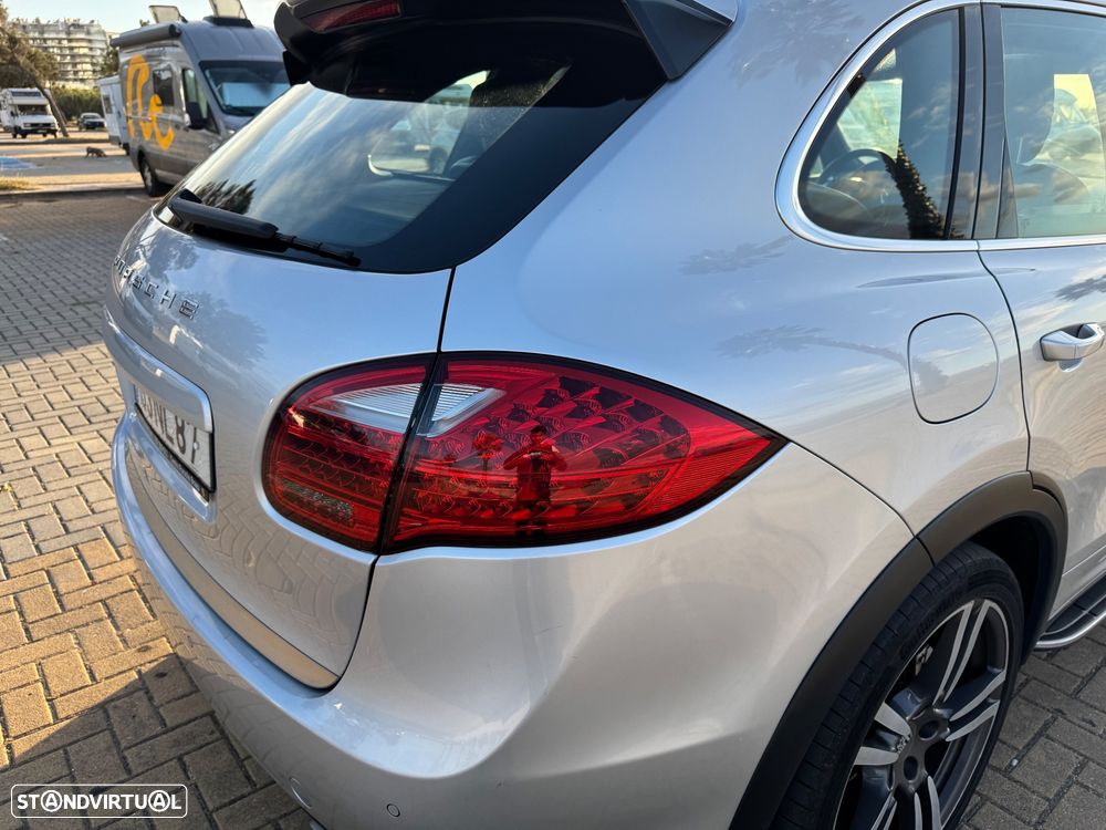 Porsche Cayenne S - 14