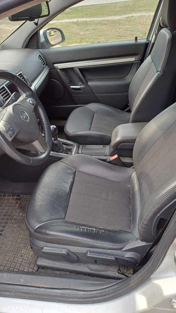Opel Vectra 1.9 CDTI DPF Cosmo - 5