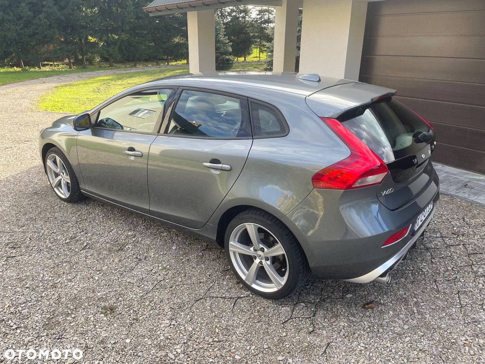 Volvo V40 D2 Drive-E Momentum - 15