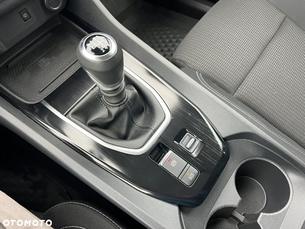 Nissan Qashqai 1.3 DIG-T AKARI - 20