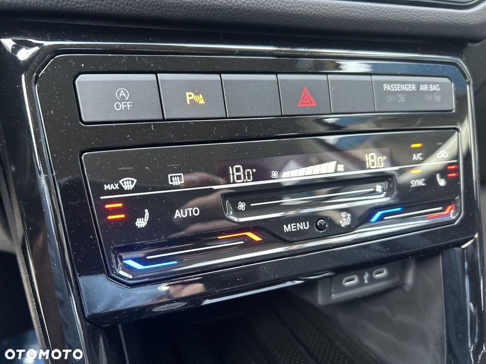 Volkswagen T-Cross - 11