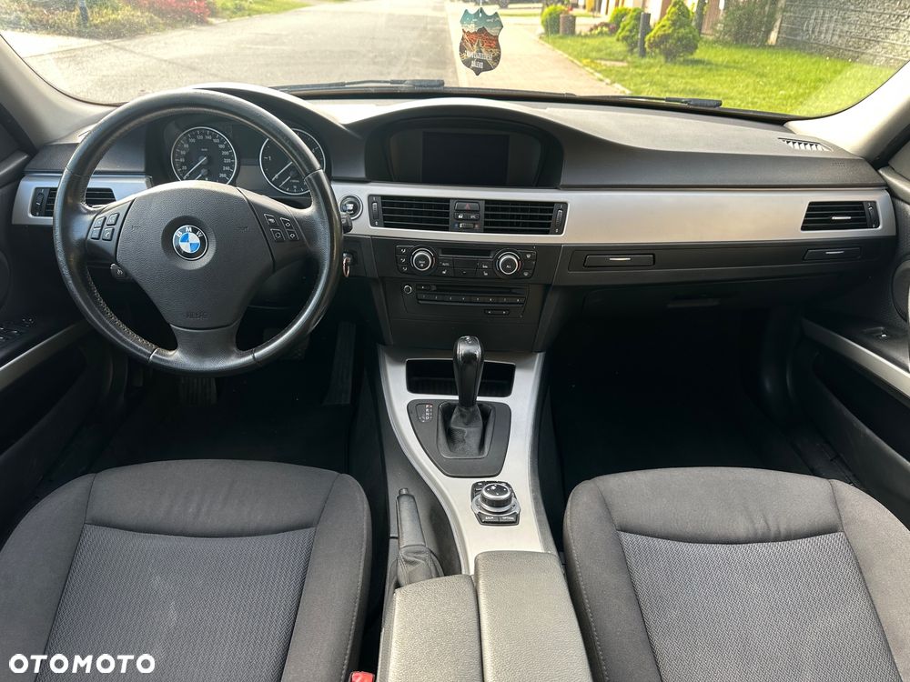 BMW Seria 3 - 24