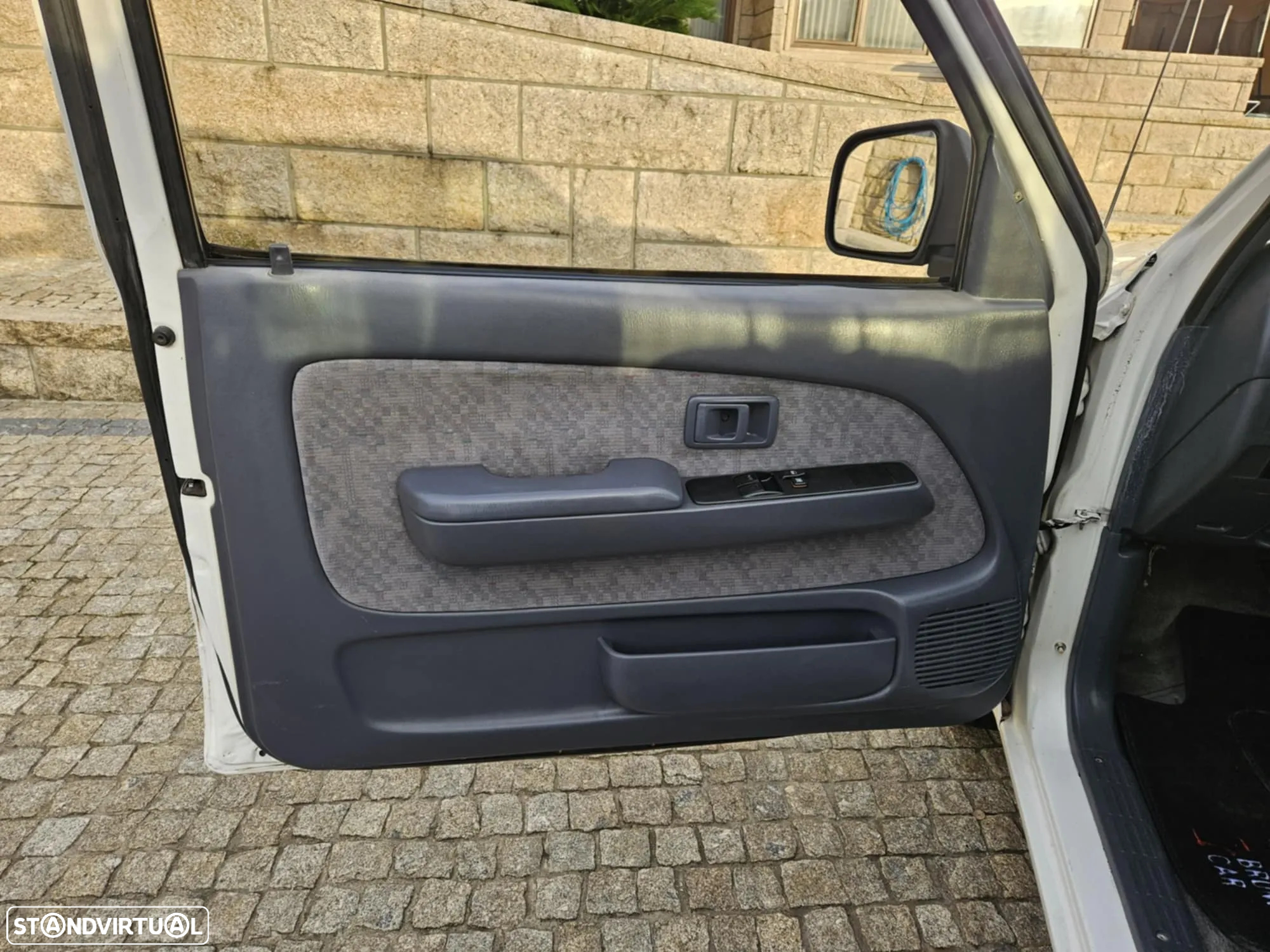 Toyota HILUX KDN 150 - 9