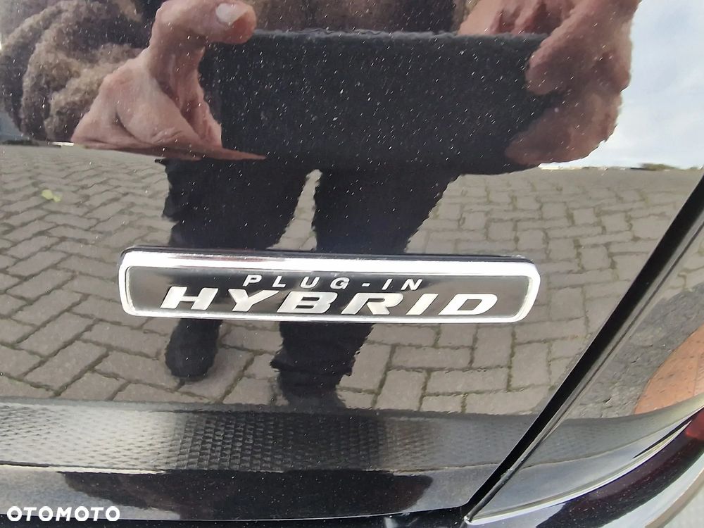Ford Kuga - 36