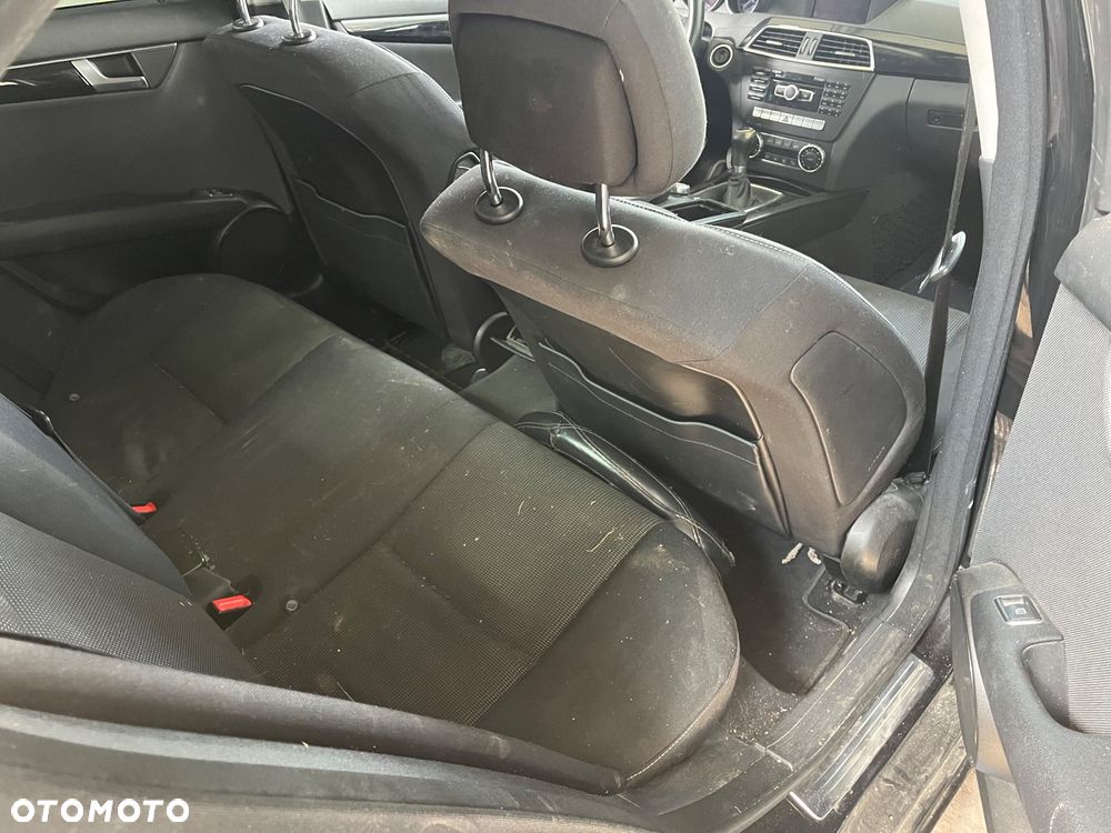 Mercedes-Benz Klasa C 200 CDI DPF (BlueEFFICIENCY) Avantgarde - 15