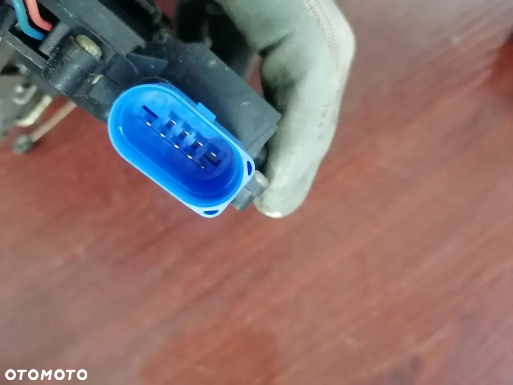 Zamek Drzwi Lewy/Prawy Przód Audi VW Skoda Seat 3D1837015 3D1837016 - 4