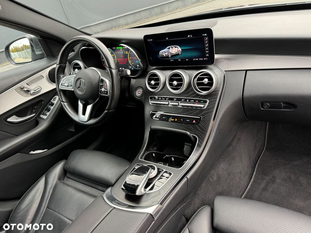 Mercedes-Benz Klasa C 300 de 9G-TRONIC - 8