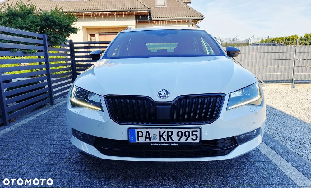 Skoda Superb 2.0 TDI DSG Sportline - 9