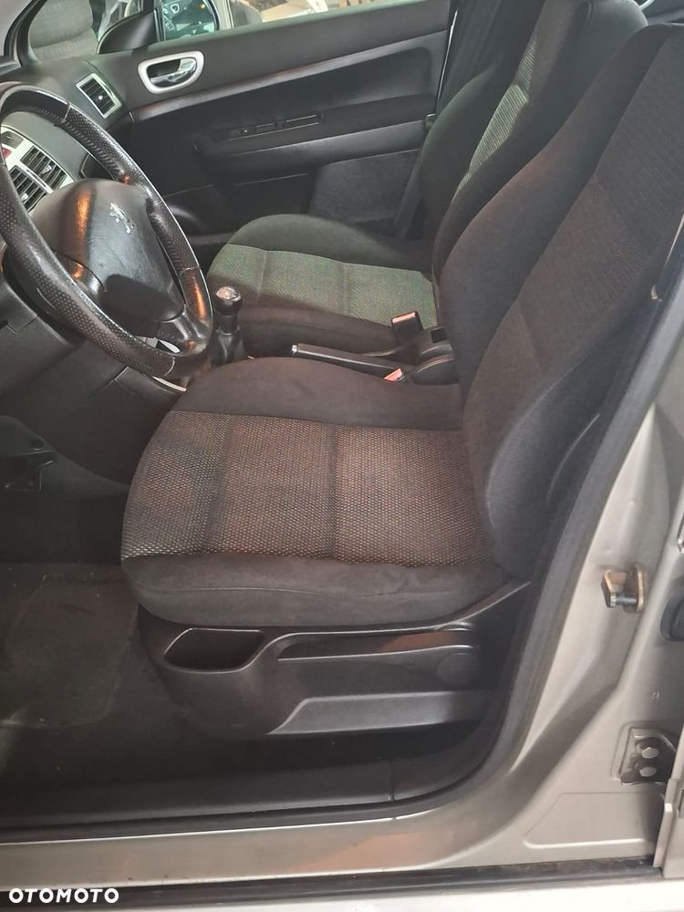 Peugeot 307 HDi 110 Premium - 7