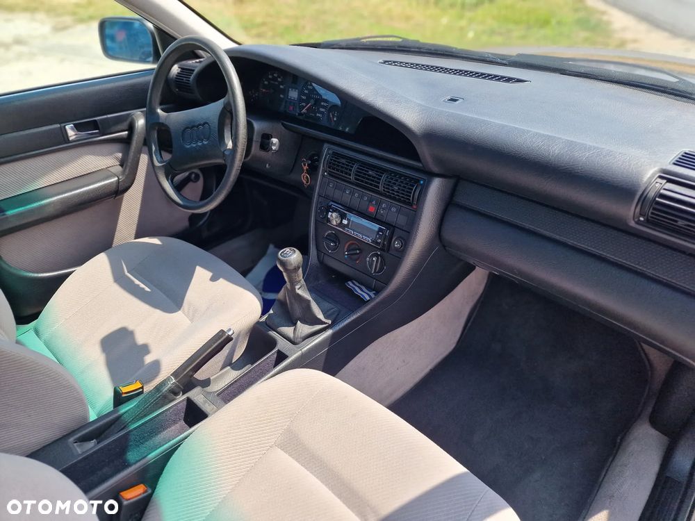 Audi 100 2.3 E - 27