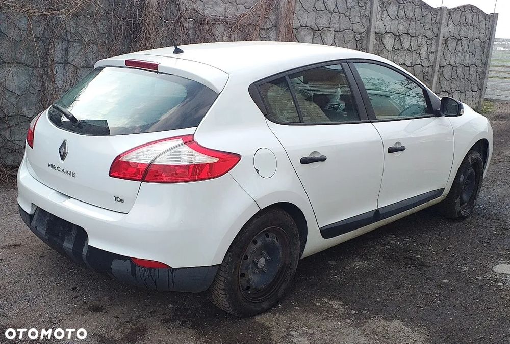 Szyba czołowa drzwi Renault Megane III Lift 5D HB - 5