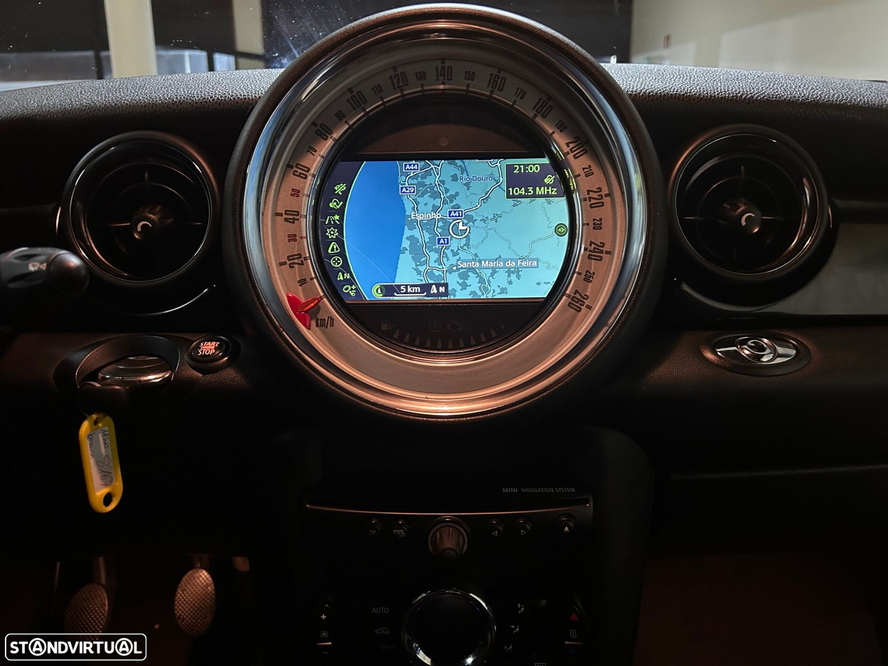 MINI Cabrio Cooper D - 21
