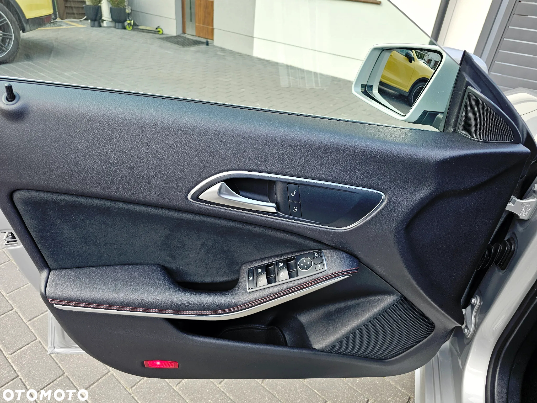 Mercedes-Benz CLA Shooting Brake 180 d 7G-DCT AMG Line - 35