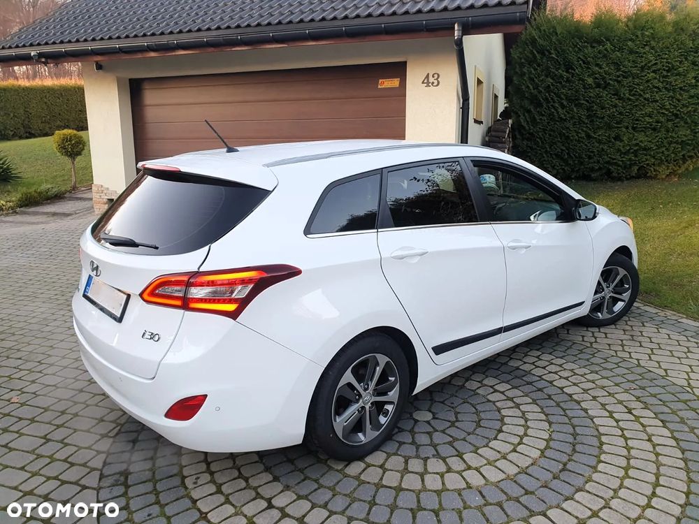 Hyundai i30 1.6 GDI BlueDrive Premium - 1