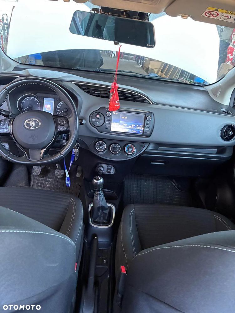 Toyota Yaris 1.5 Premium - 7