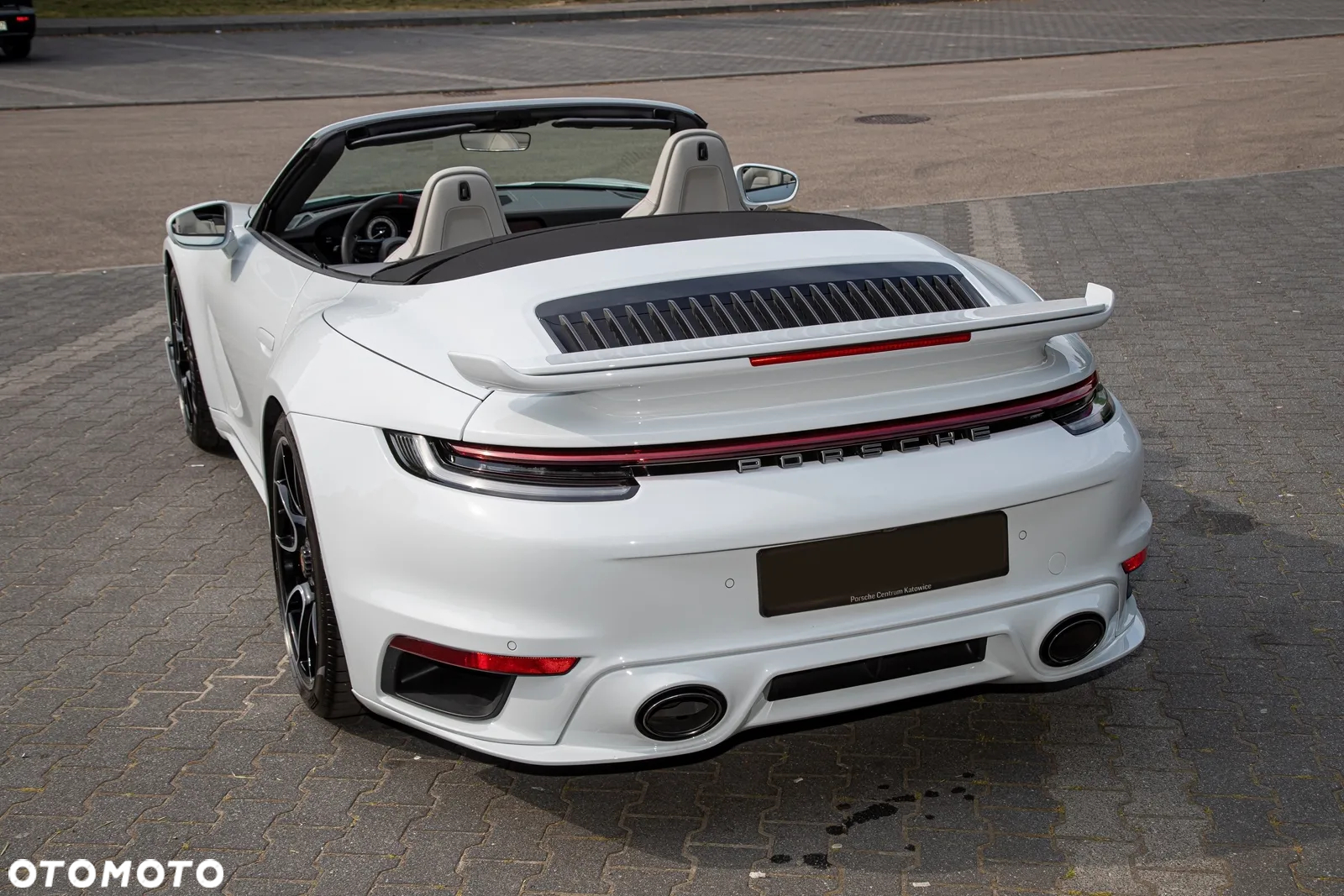 Porsche 911 Carrera Turbo S Cabrio - 6