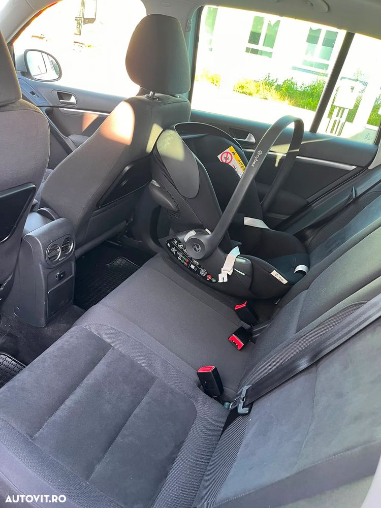 Volkswagen Tiguan 2.0 TDI 4Motion DSG Sport & Style - 8