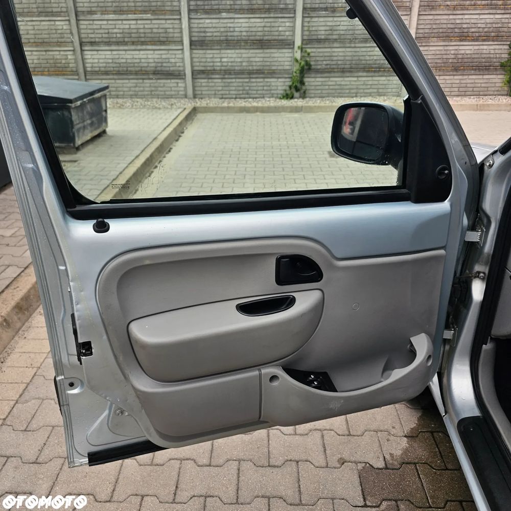 Renault Kangoo 1.2 16V Campus - 9