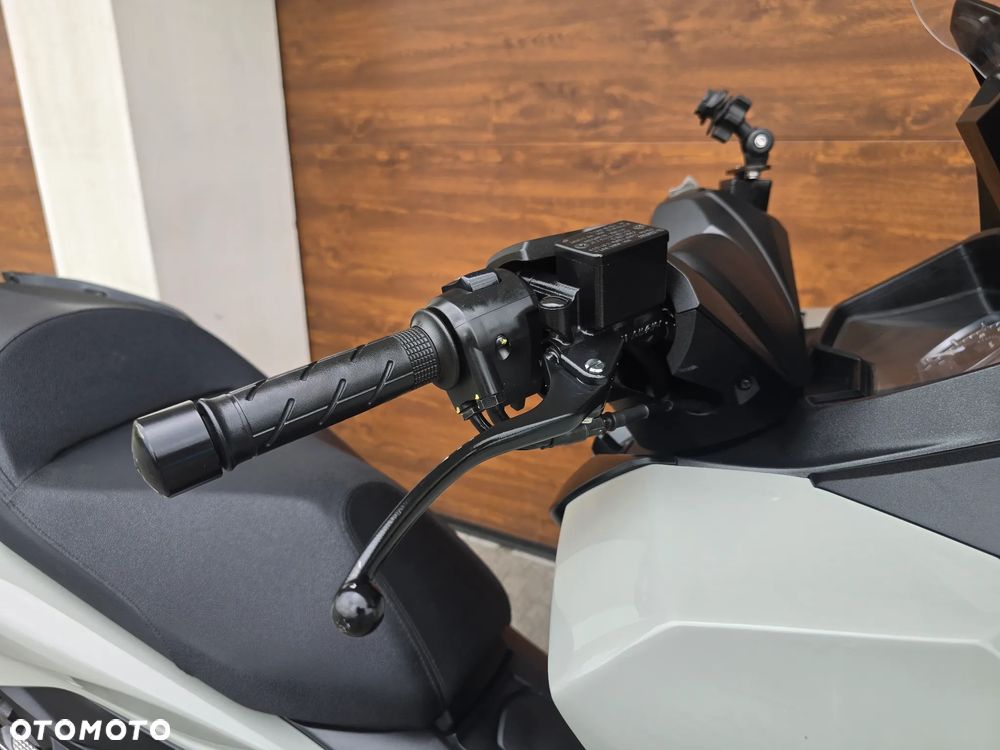 Honda NSS - 24