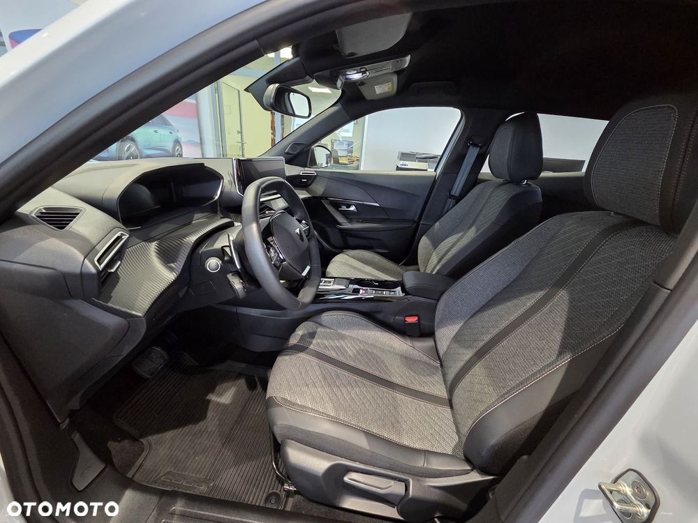 Peugeot 2008 - 11