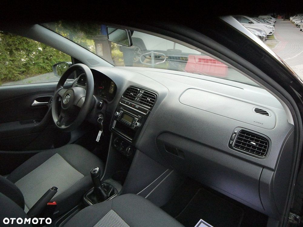 Volkswagen Polo 1.2 MATCH - 20