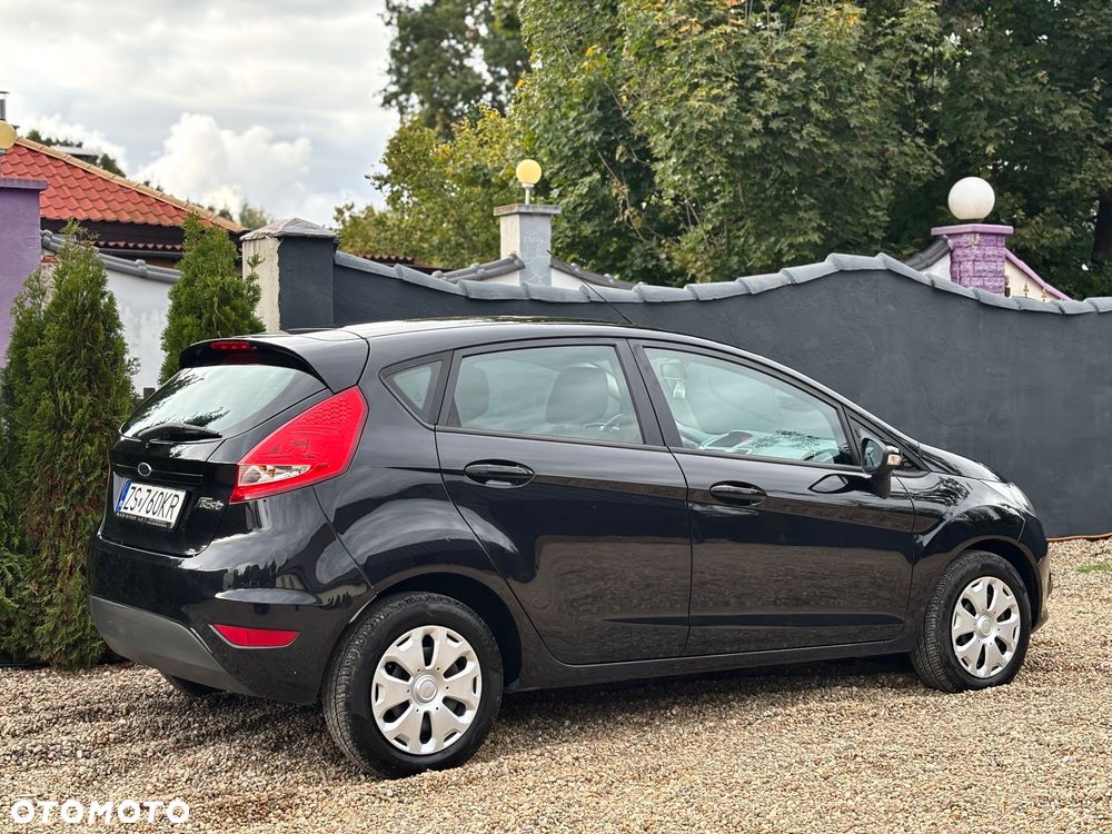 Ford Fiesta 1.25 Celebration - 7