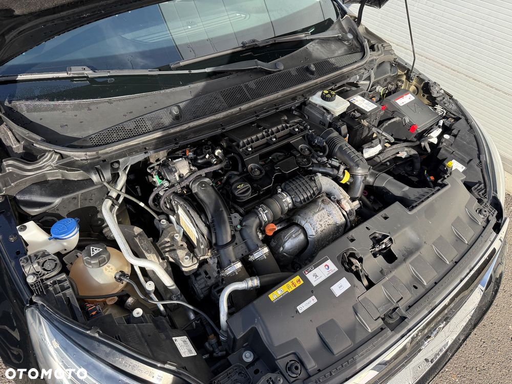 Peugeot 308 SW 1.6 BlueHDi Allure S&S EAT6 - 26