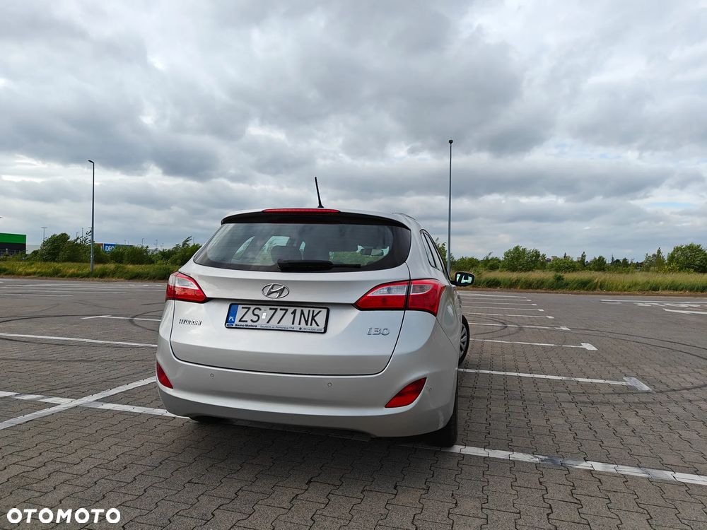 Hyundai i30 1.4 CRDi Classic + - 5
