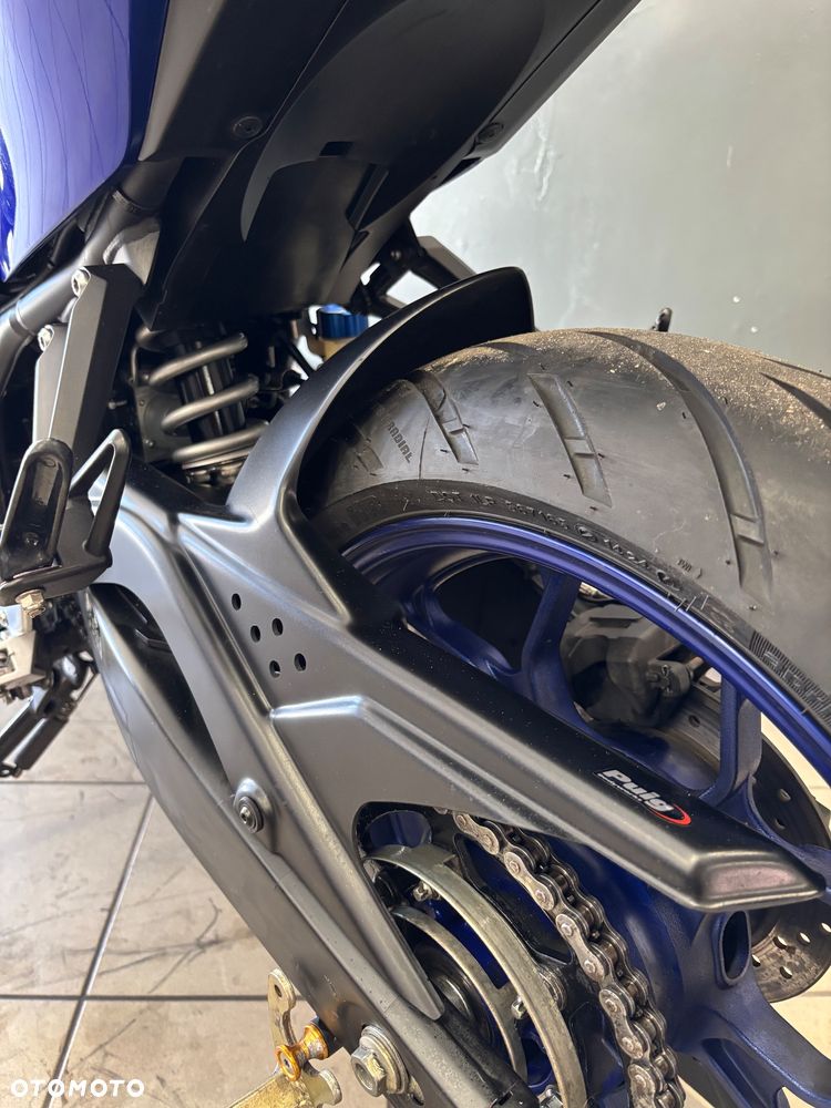 Yamaha R3 - 27