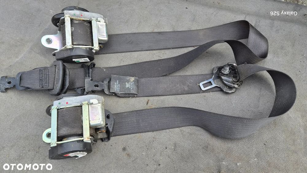 Pas bezpieczeństwa lewy prawy przód przedni Opel Astra J 2010r 5d hatchback 13297098 13297085
