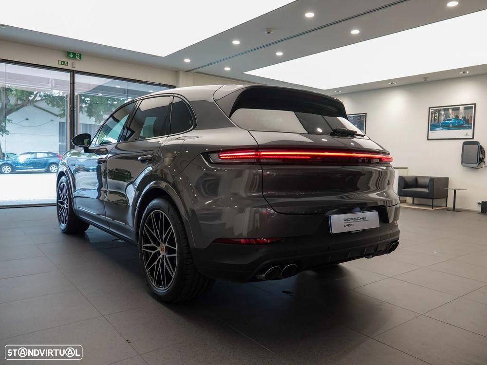Porsche Cayenne - 3