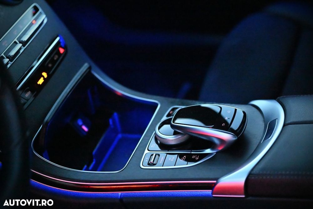 Mercedes-Benz C 300 e 4MATIC Aut. - 37