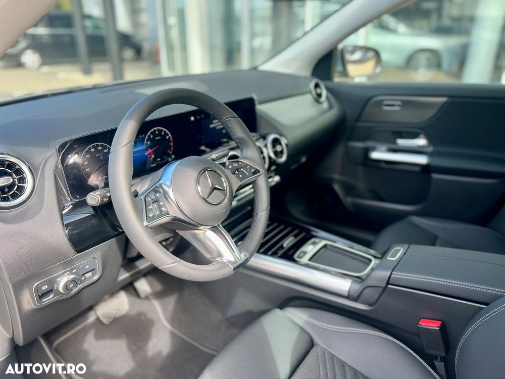 Mercedes-Benz GLA - 10