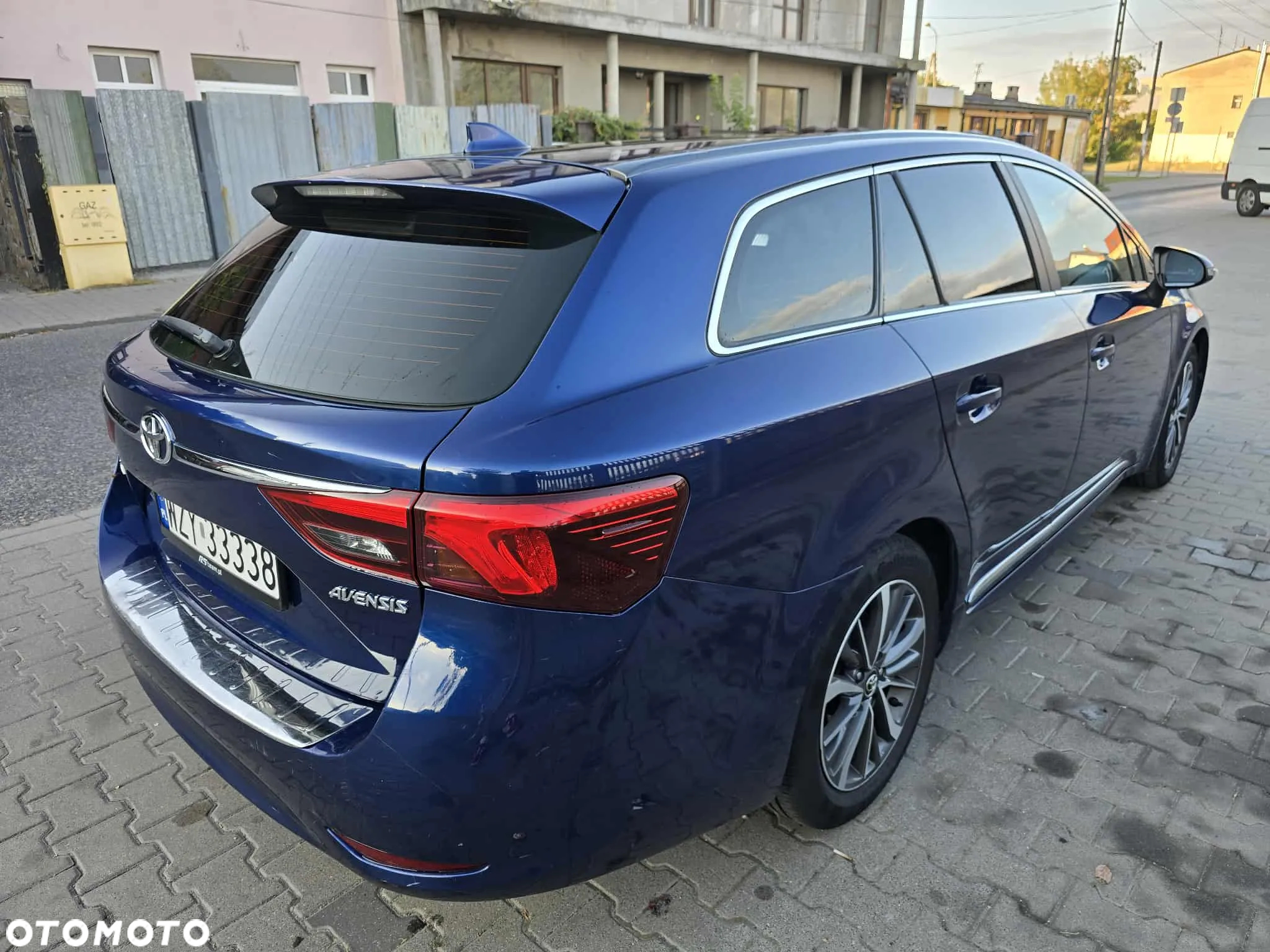 Toyota Avensis - 5