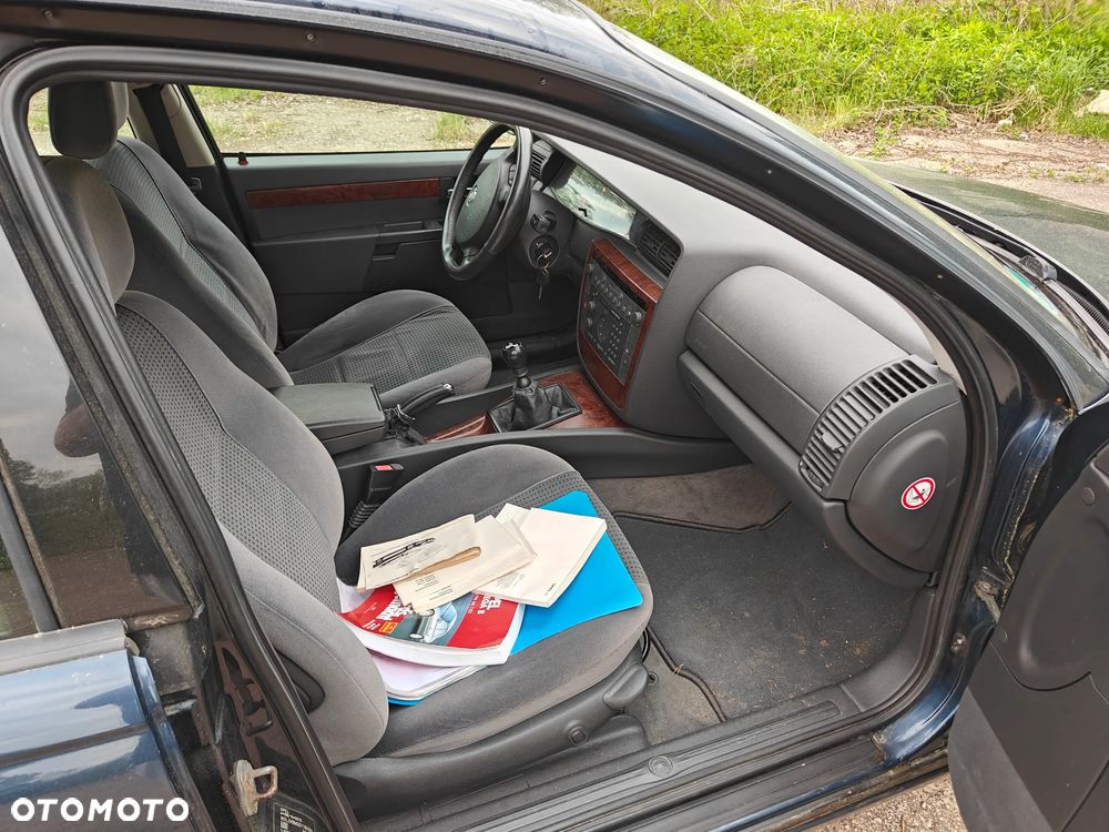 Opel Omega 2.5 Sport - 18
