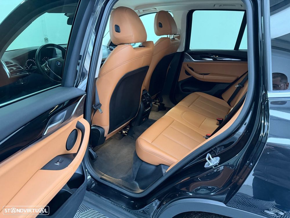 BMW X3 30 e xDrive Line Luxury - 9